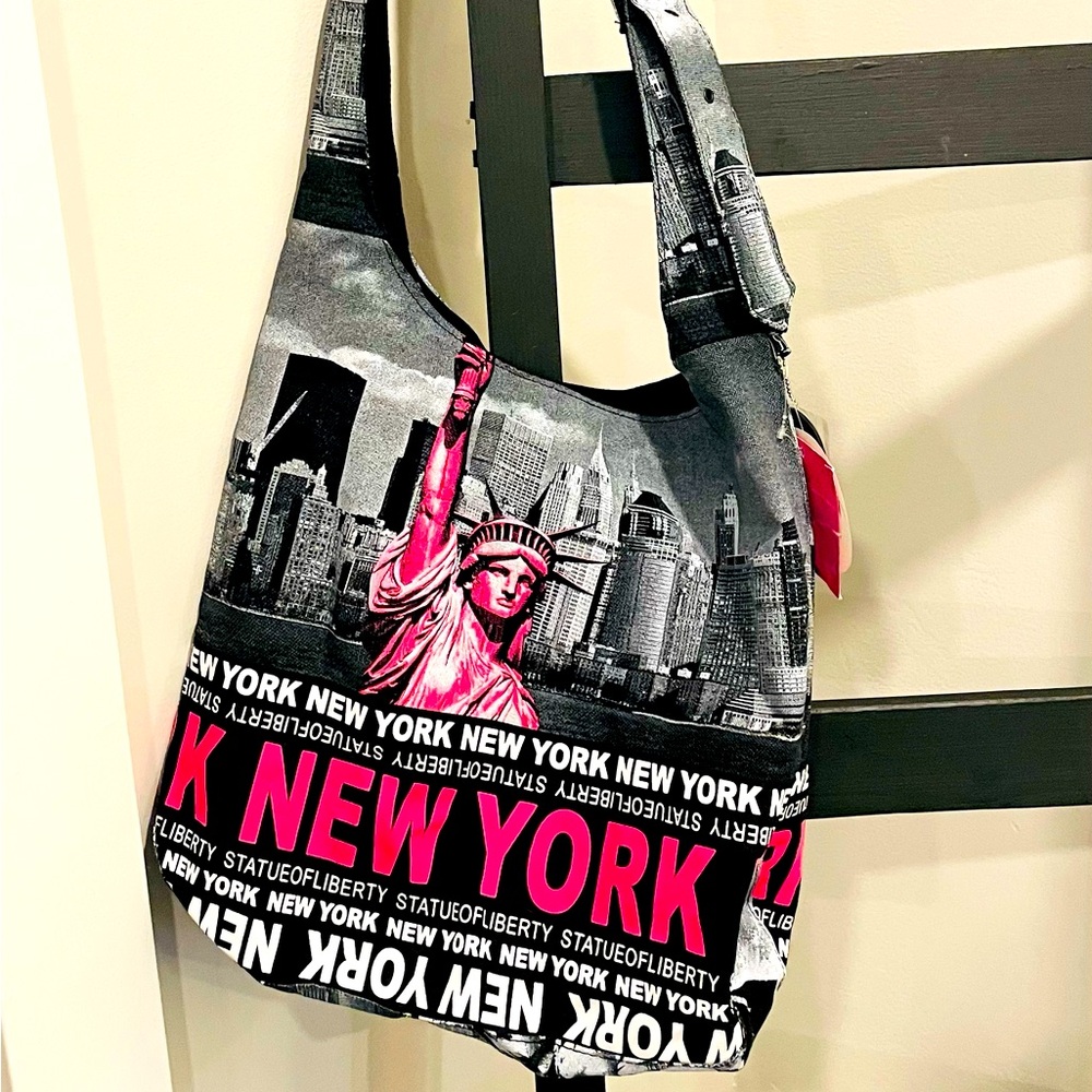 NWT Robin-Ruth NY Liberty Pink Crossbody Bag.